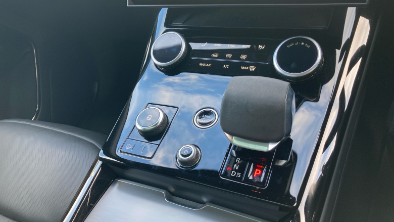 Land Rover Range Rover Sport 3.0 D300 Dynamic SE 5dr Auto Diesel Estate